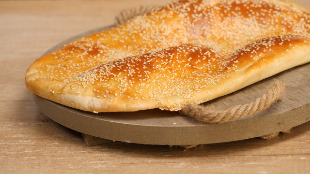 Турски плосък хляб